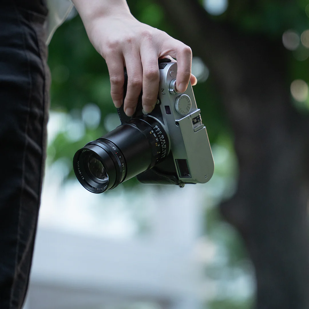 M 100mm F2.8 Bubble Bokeh - Image 7
