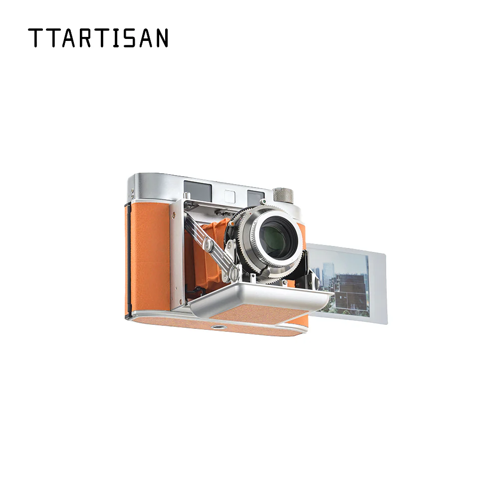 203T Folding Instant Camera - Image 2
