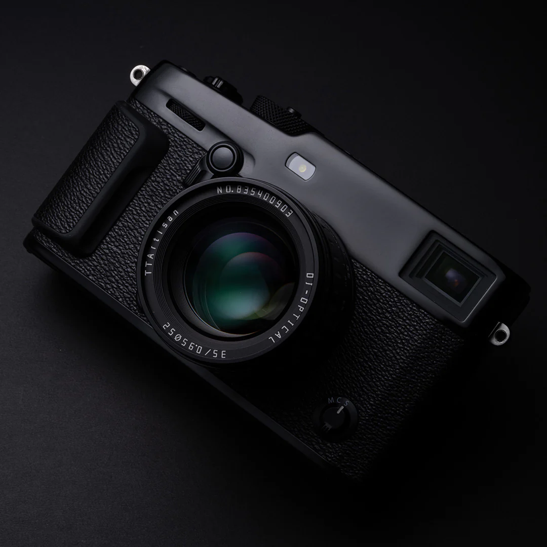 APS-C 35mm F0.95 - Image 3