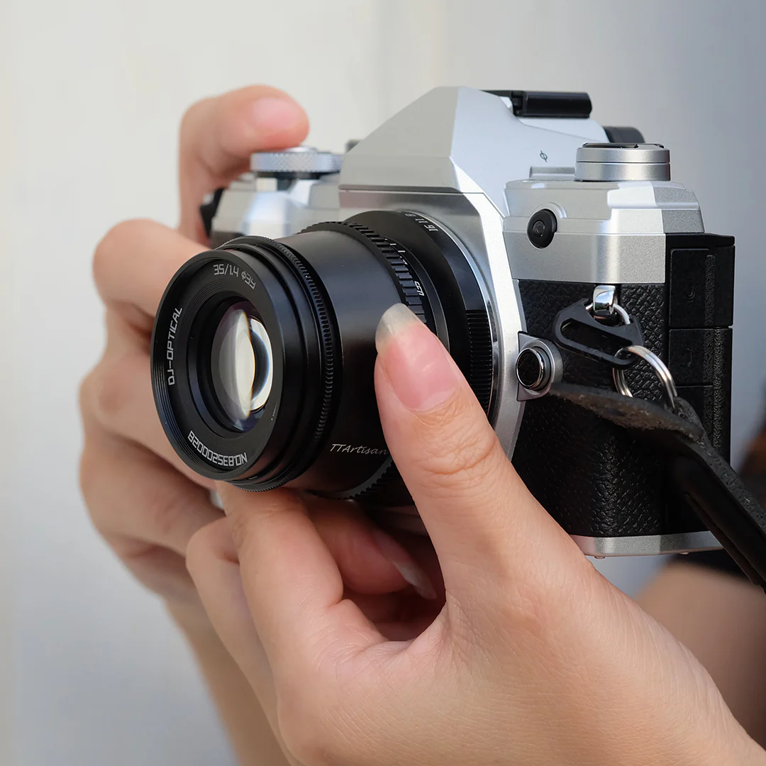 APS-C 35mm F1.4 - Image 3