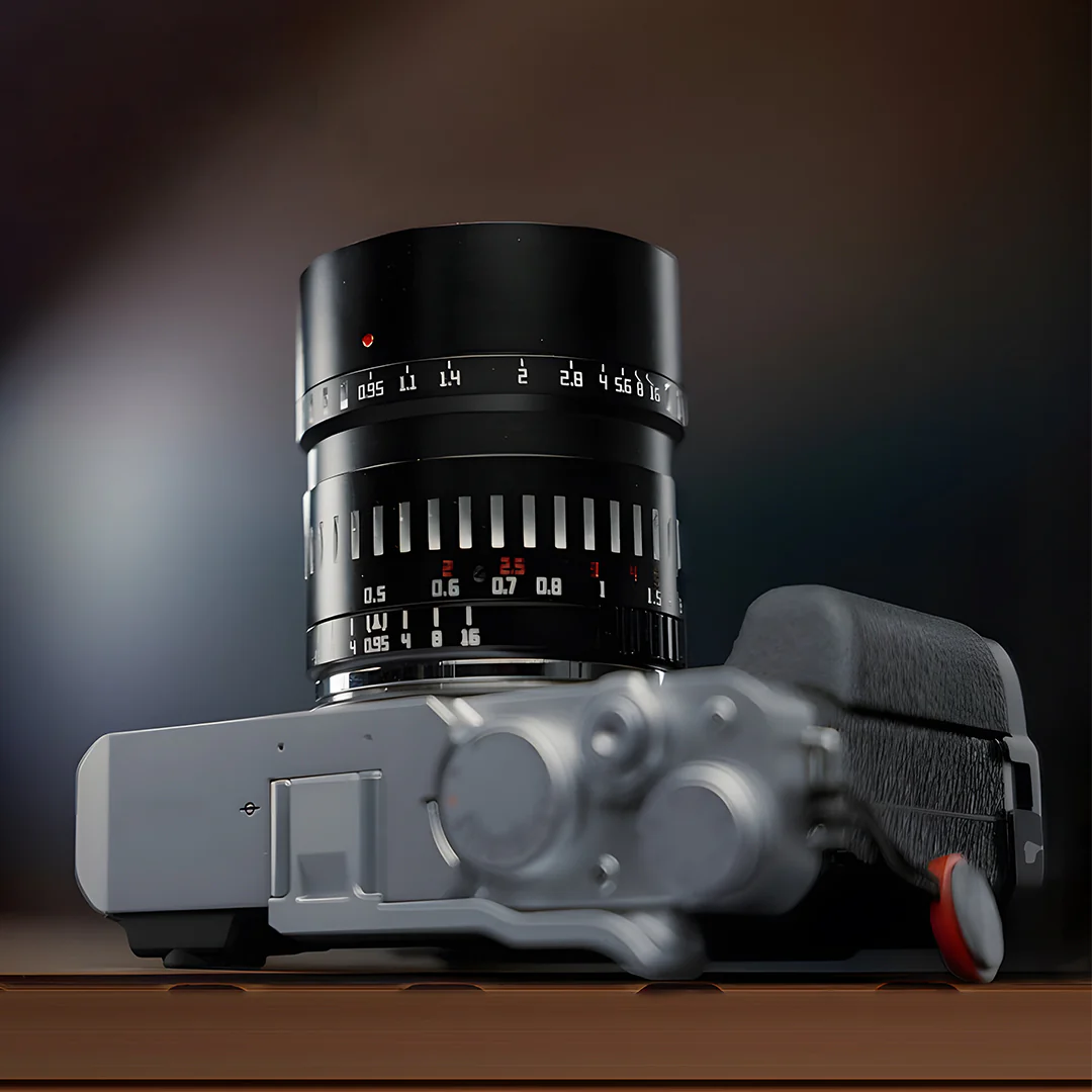 APS-C 50mm F0.95 - Image 4