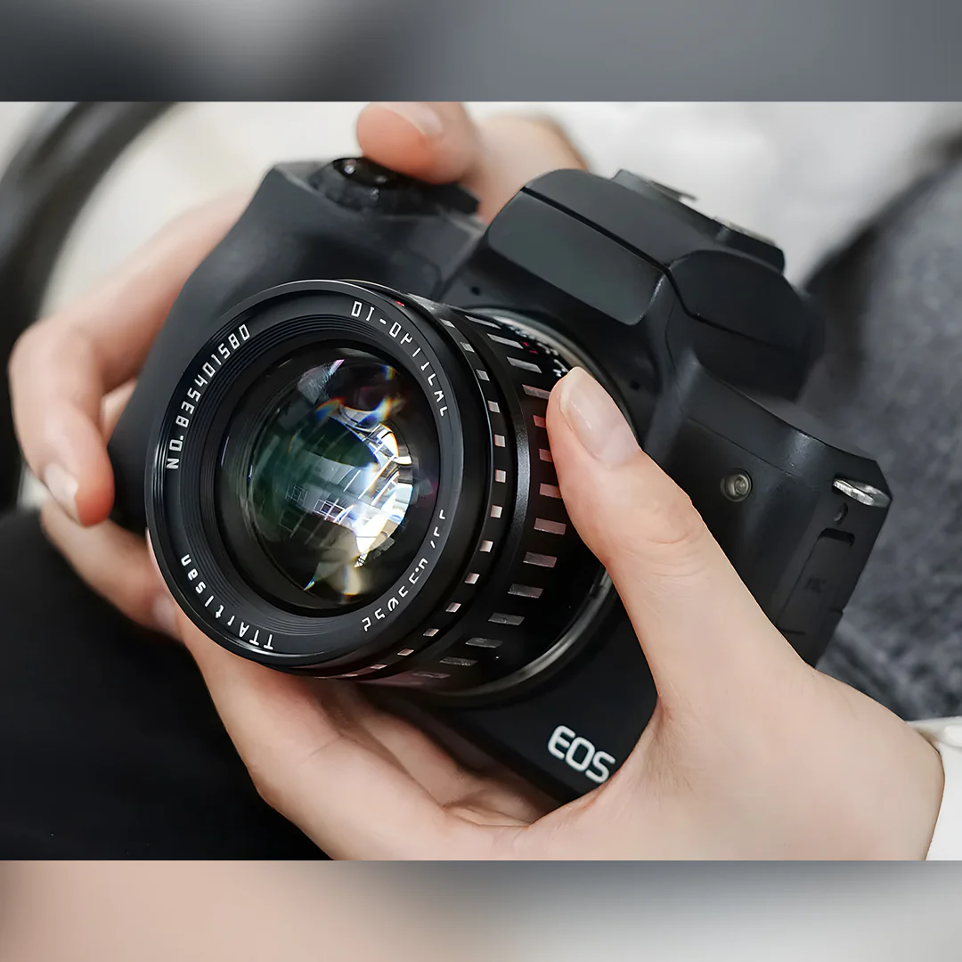 APS-C 50mm F0.95 - Image 8