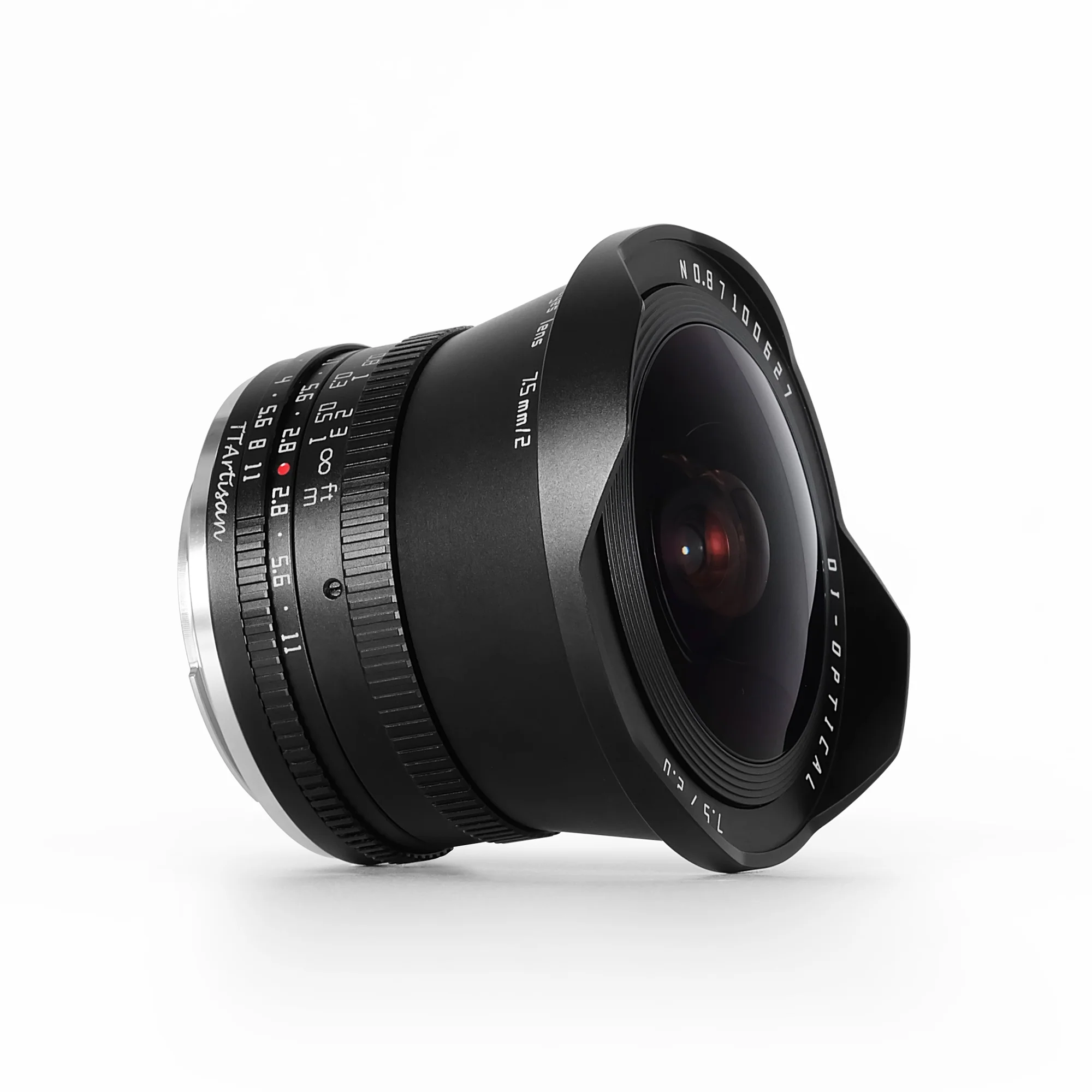 APS-C 7.5mm F2 - Image 6