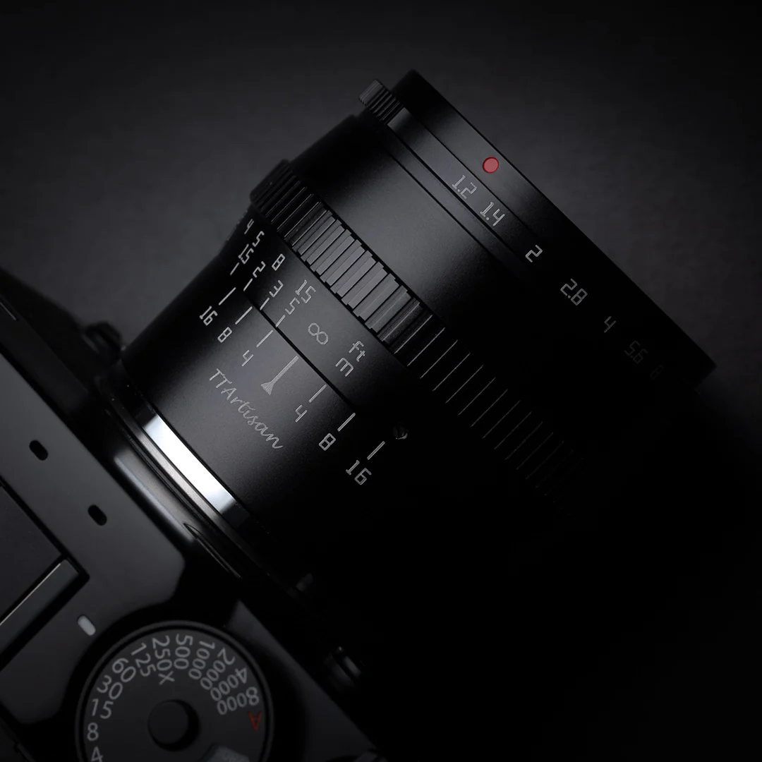 APS-C 50mm F1.2 - Image 4